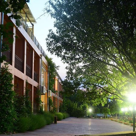 Avenue Park Hotel Yusufkhona Exterior photo